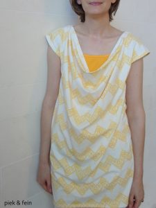 weißes Minikleid mit gebem Top